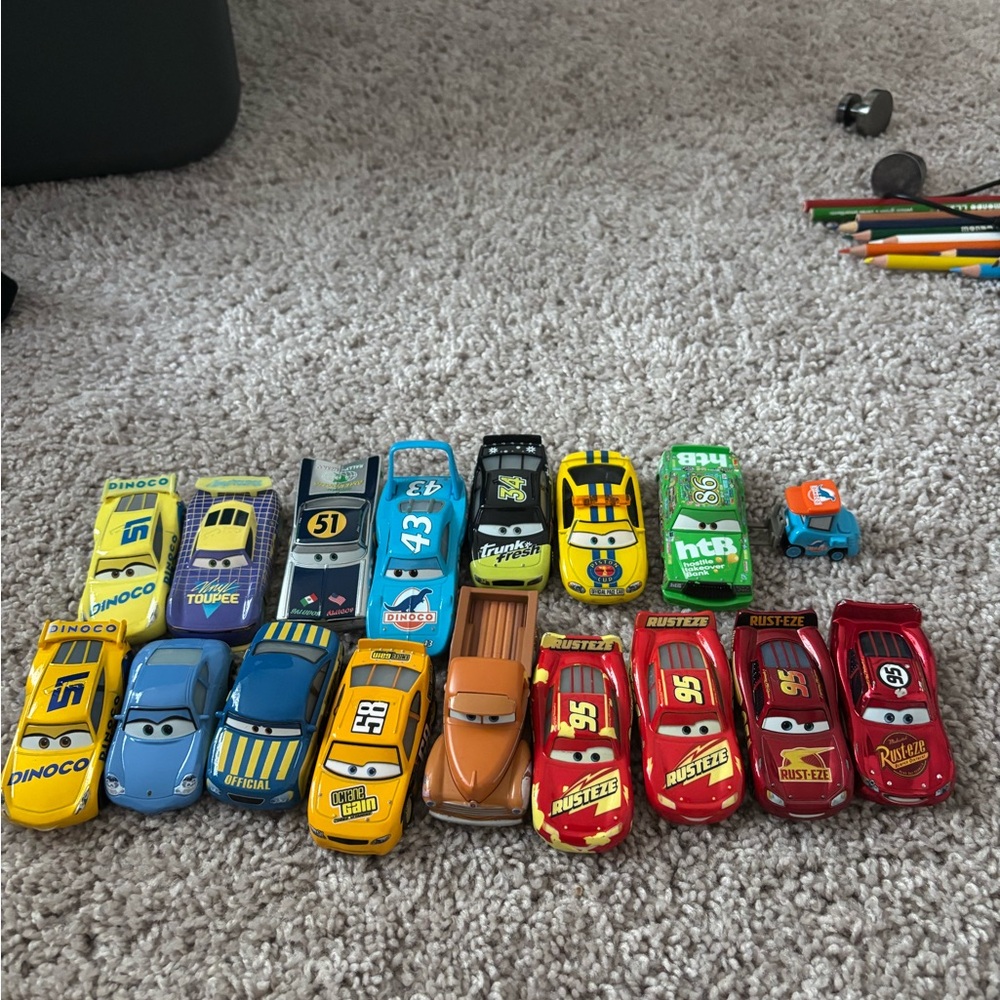 Lighting McQueen cars
